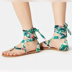 JustFab Lilly Tropical Gladiator Sandals Size 8W Lace-Up Scarf Flat Boho Shoes